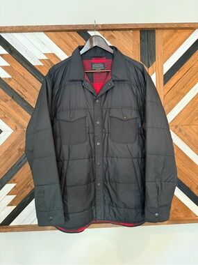 Pendleton Men's Black Puffer Jacket with Red Interior